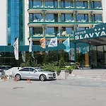 Slavyanski Hotel