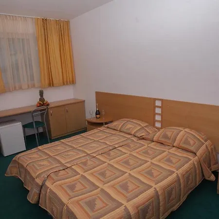 Отель Slavyanski