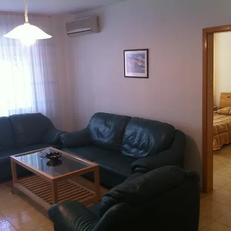 Slavyanski מלון 3*