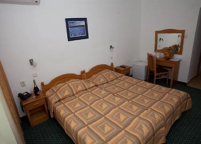 Готель Slavyanski