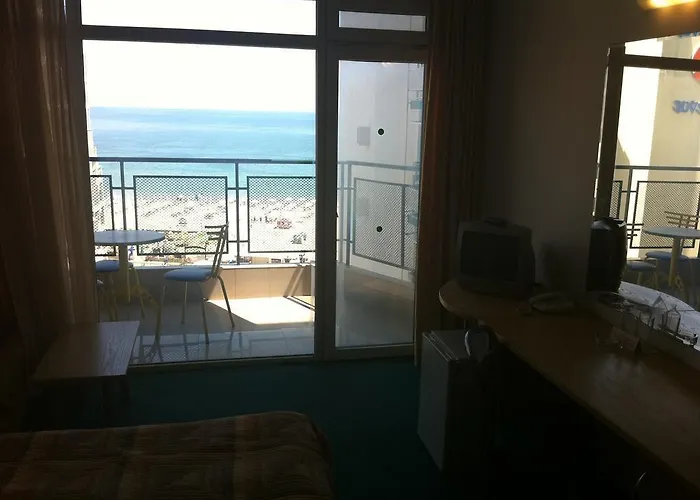 Slavyanski ホテル