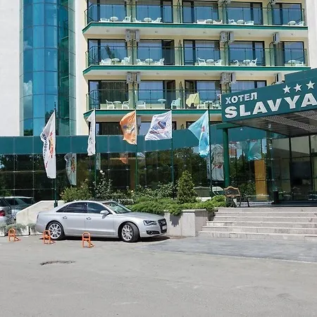 Slavyanski ホテル