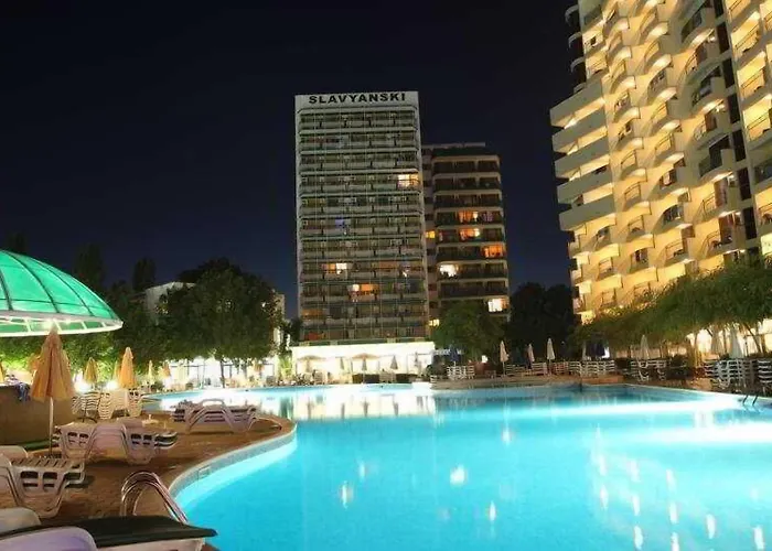 Slavyanski 3*